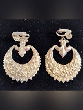 Vintage Fleur-de-lis Door Knocker Clip-on Silver Tone Earrings.